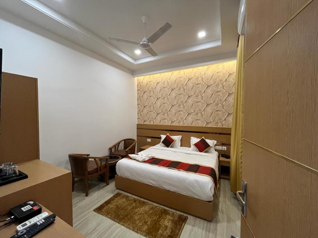 Hotel Royal Casa Lucknow Exterior photo