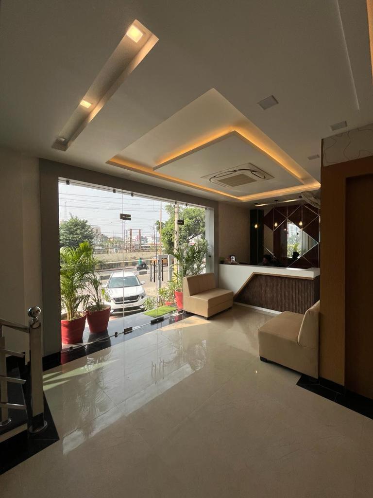 Hotel Royal Casa Lucknow Exterior photo