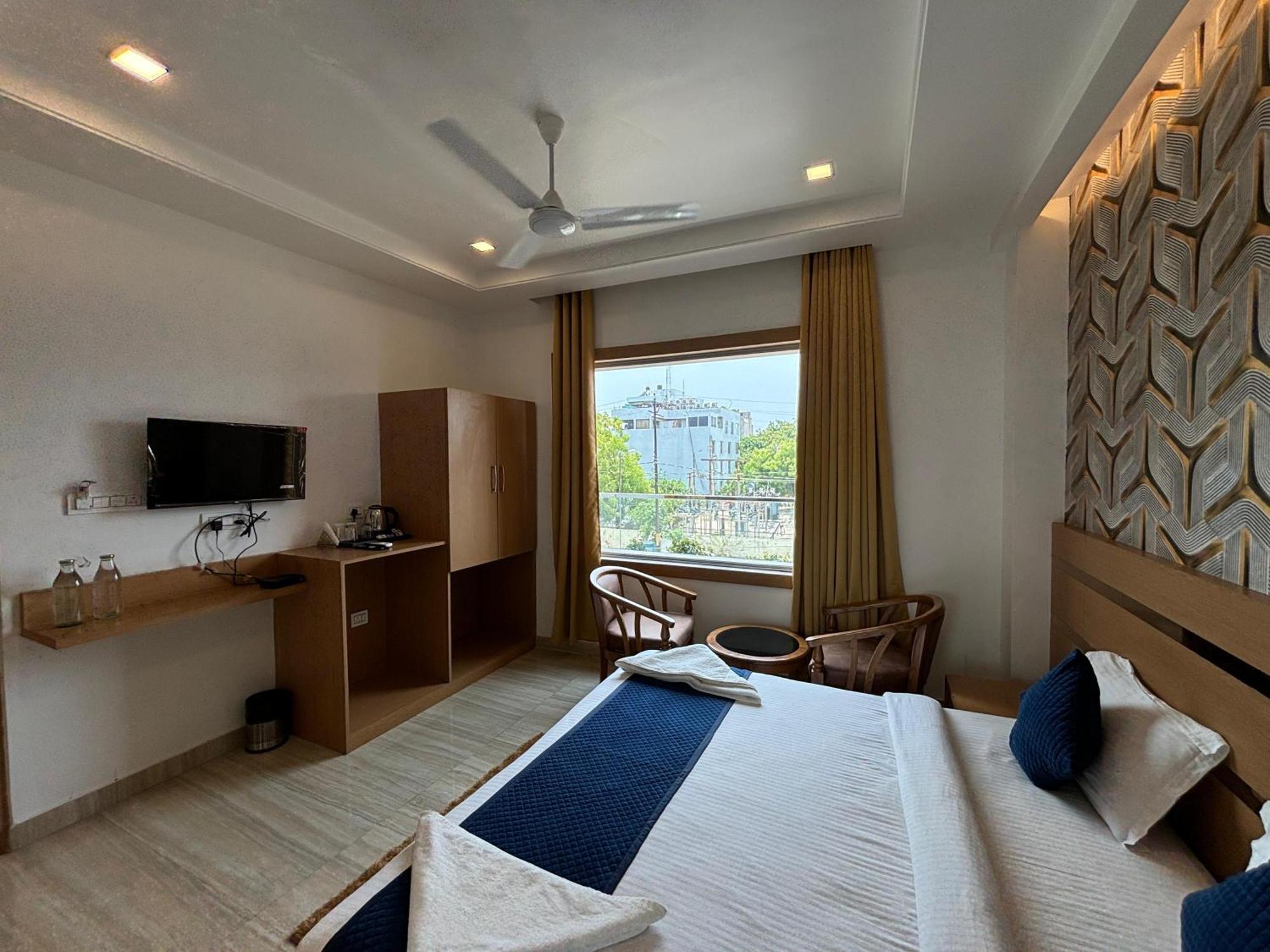 Hotel Royal Casa Lucknow Exterior photo